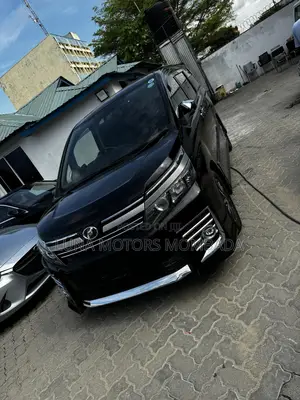 Toyota Voxy 2017 Black