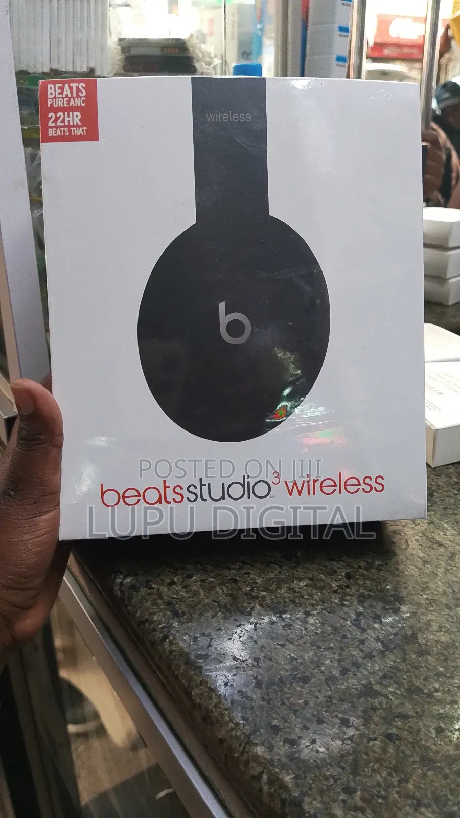 Wireless Beats Studio ( Black ,Black Red )
