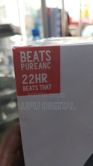Wireless Beats Studio ( Black ,Black Red )