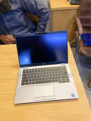 Laptop Dell Latitude 5310 8GB Intel Core I5 SSD 256GB