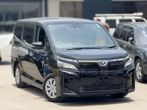 Toyota Noah 2.0 FWD (8 Seater) 2018 Black
