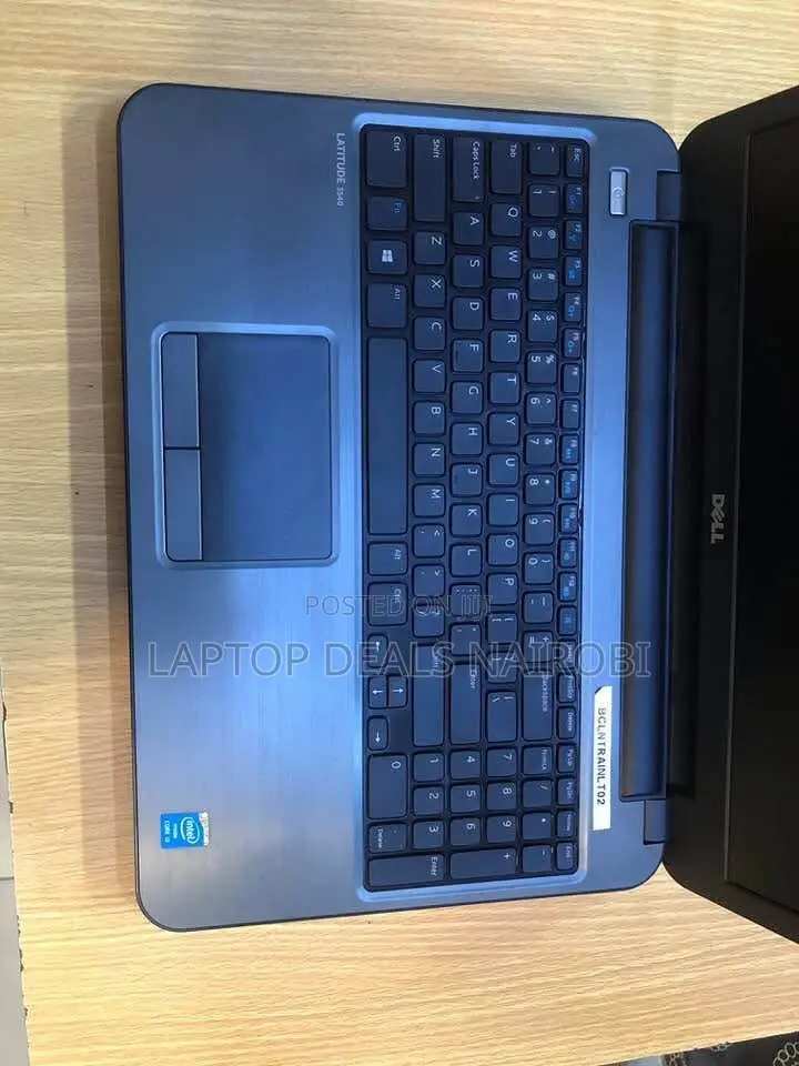 Laptop Dell Latitude 3540 4GB Intel Core I3 SSD 320GB
