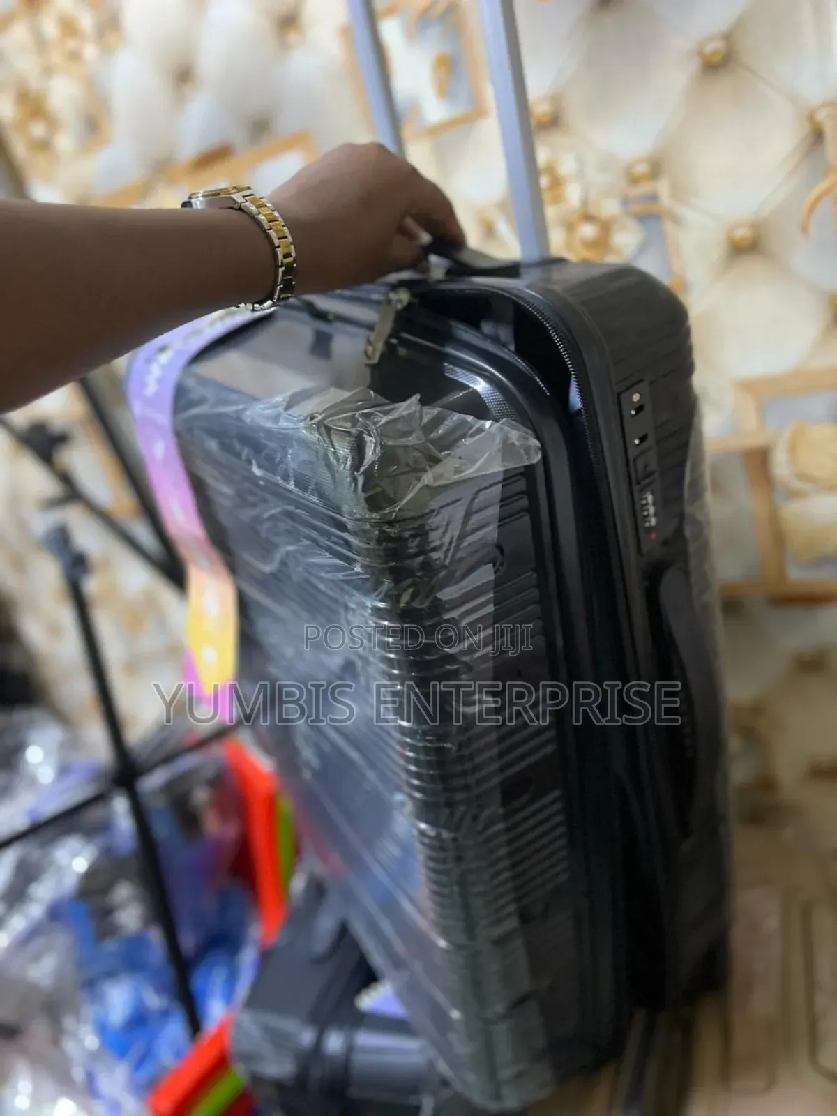 Black Suitcase _Color Rubber __Suitcase__1 Pc _Medium