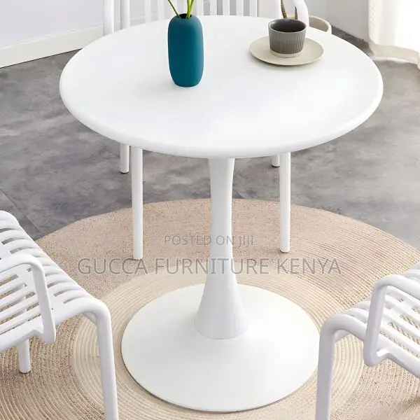 Dining Tables:Round Dining Table With Standard Table Height