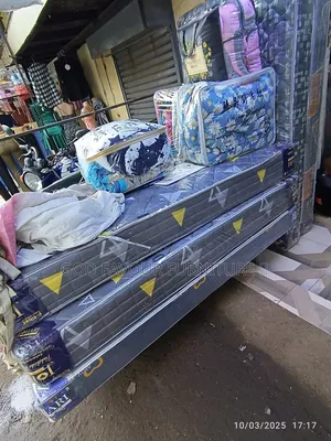 Hypoallergenic Fibre Matress Size 5 by 6 Sq9kh
