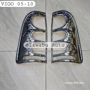 Taillight Chrome Vigo 05-11