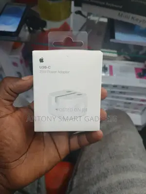 iPhone 25w Power Adapter