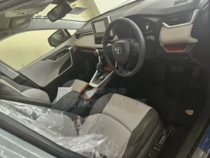 Toyota RAV4 2020 Silver