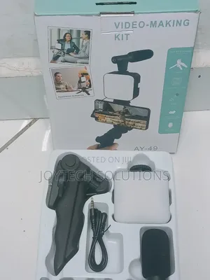Hand Held Tripod With Microphone for Live Recording
