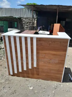1.4m Reception Desk