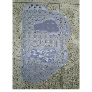 Cloud Shape Antislip Bathroom Mat Size: 40*70cm