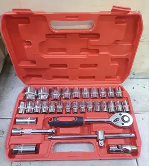 32-Piece 1/2" Drive Socket Wrench Set