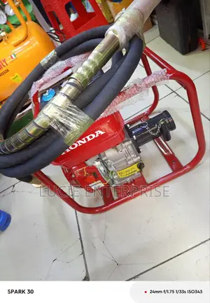 Honda Concrete Vibrator With Poker