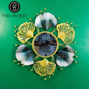 Decorative Wall Mirror With Elegance