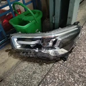 Hilux Revo New Model Headlight Zenon