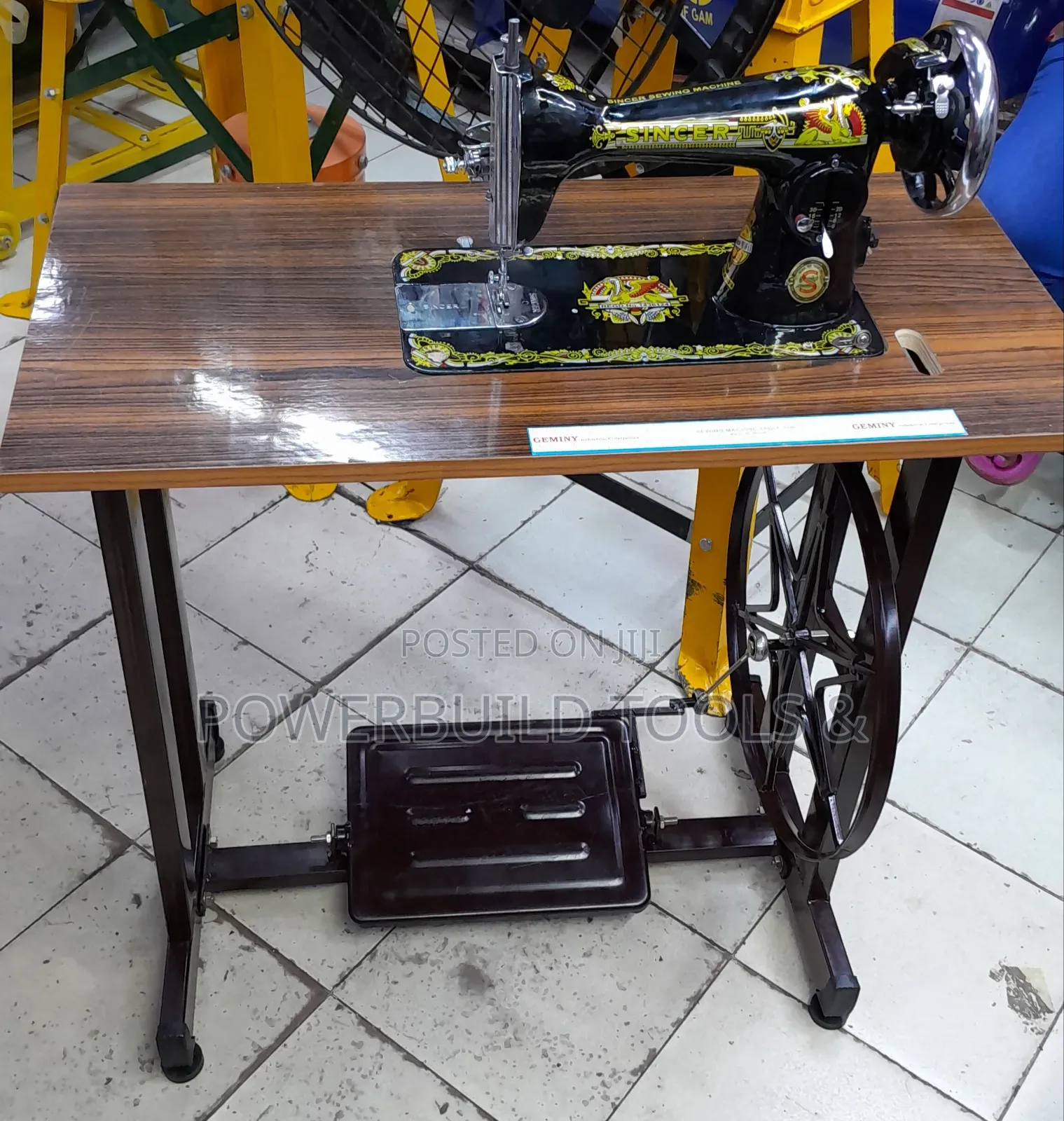 Sincer Sewing Machine With Imported Table