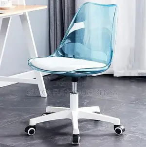 Home Chairs: Transparent Plastic Modern Coffee Chair