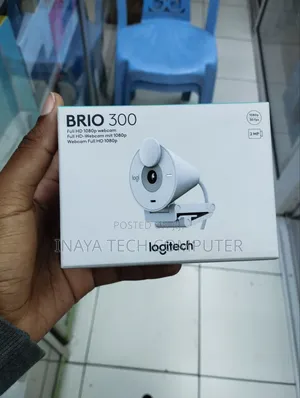 Logitech Brio 300 Full-Hd White Webcam