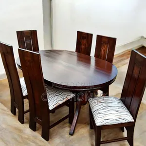 Dining Set, a Very Fine, Walnut Brown 6 Seater Dining Table