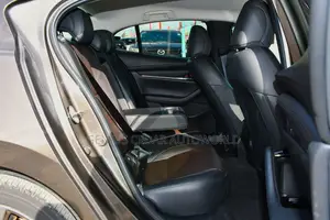 Mazda Axela 2019 Brown
