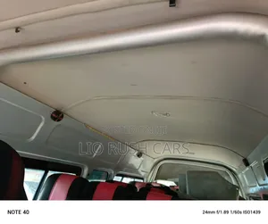 Toyota HiAce 2015 Silver