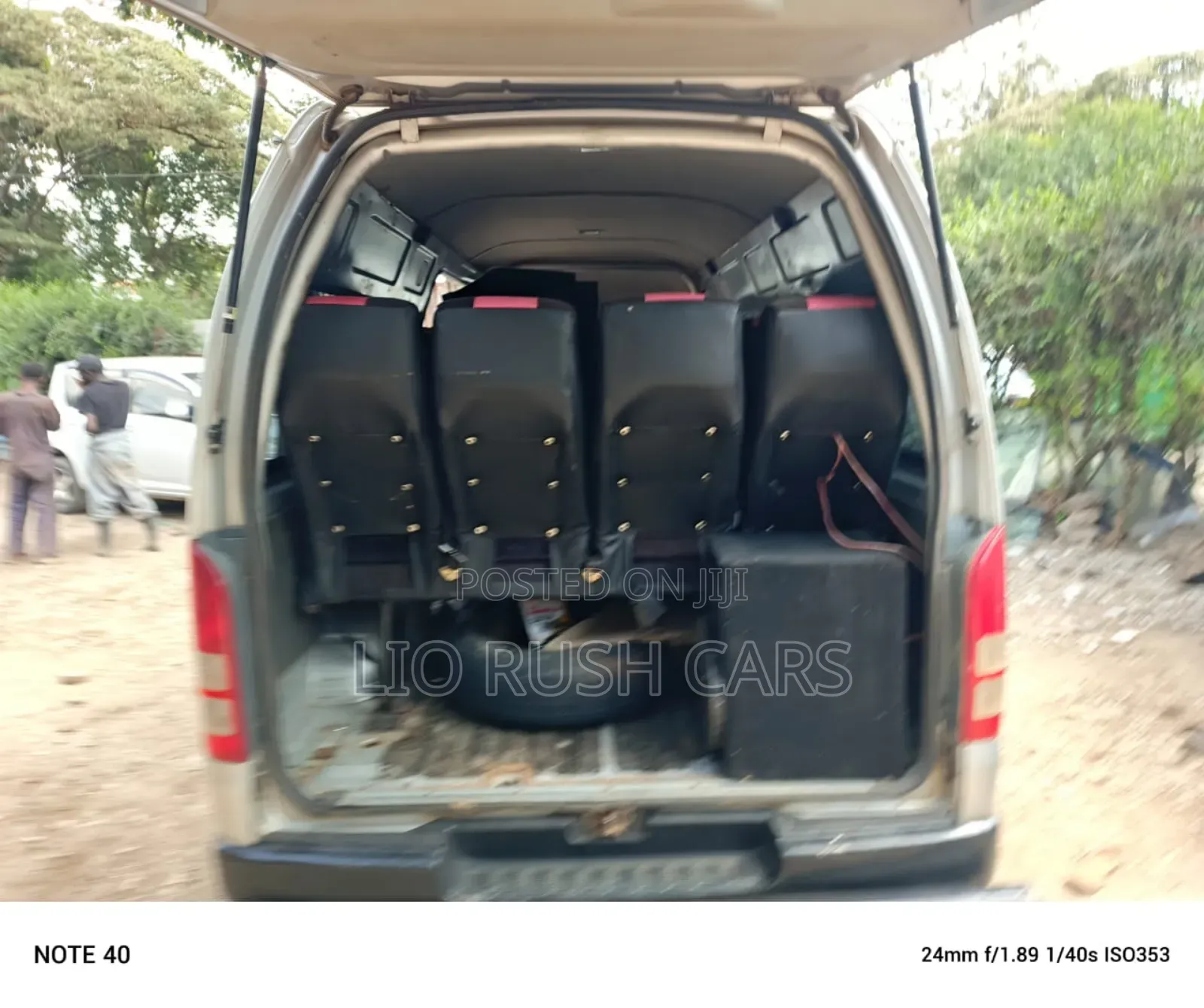 Toyota HiAce 2015 Silver