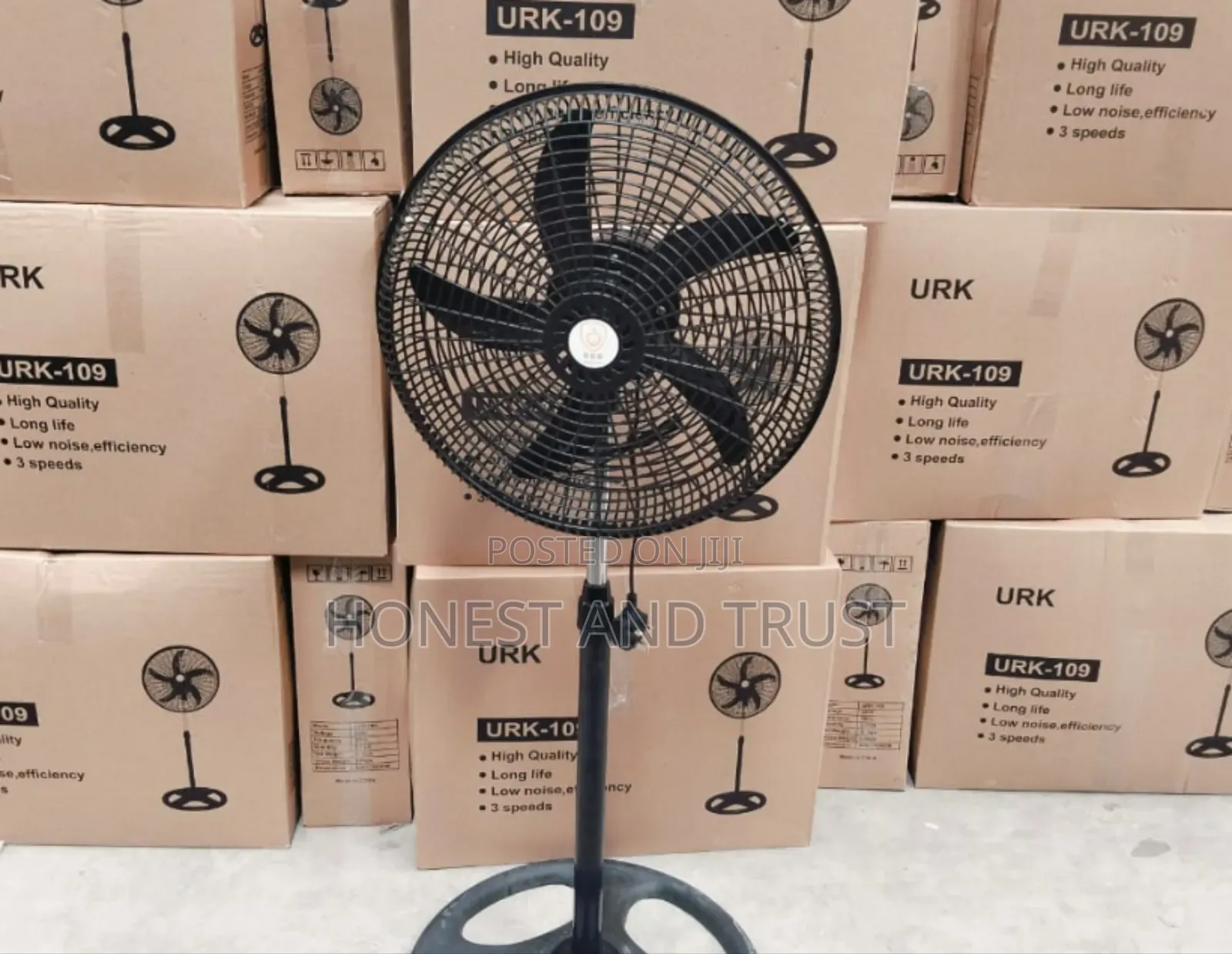 Urk 18 Inches Fan