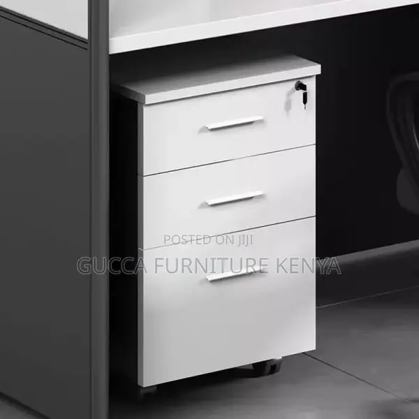 Workstations:Office Single Seater Modular Office Workstation