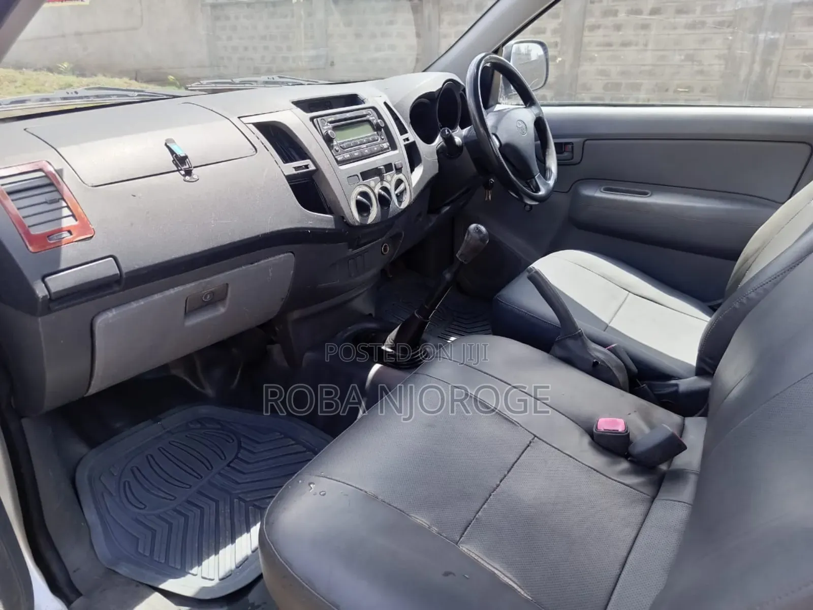 Toyota Hilux 2.5 D-4D SRX 2012 Silver