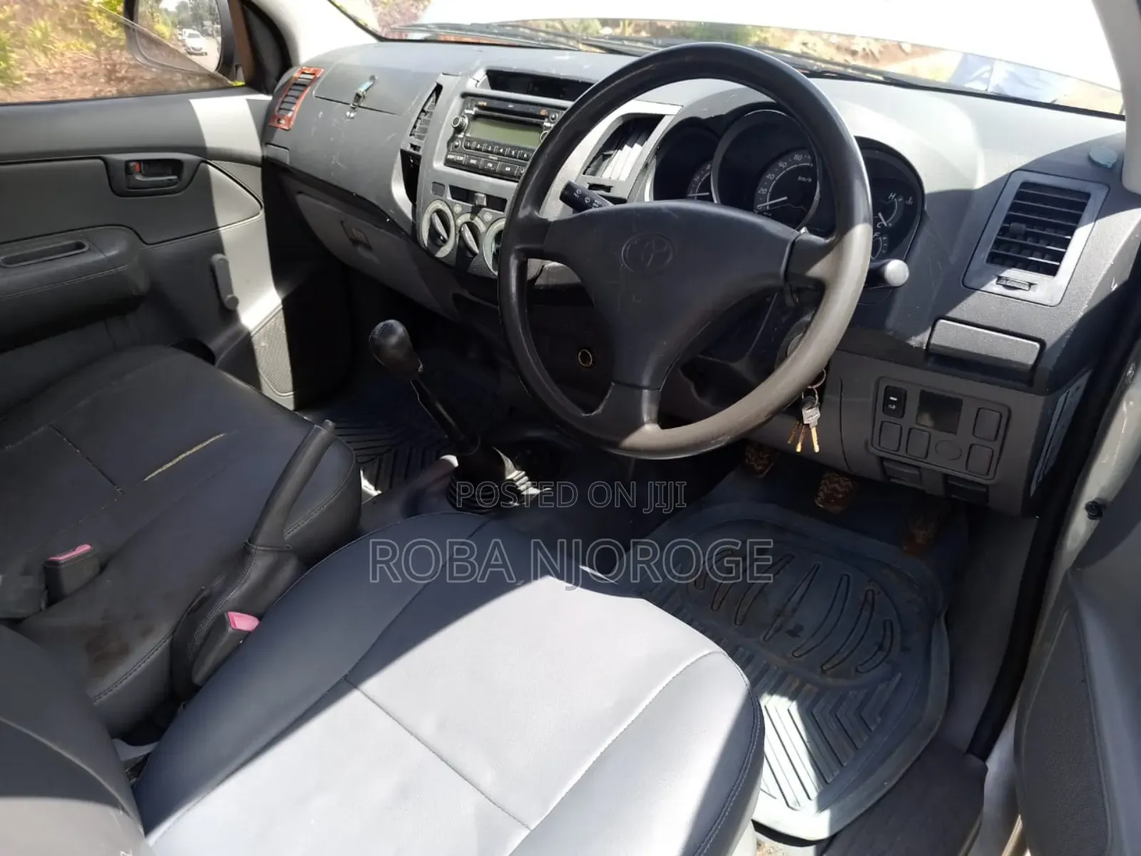 Toyota Hilux 2.5 D-4D SRX 2012 Silver
