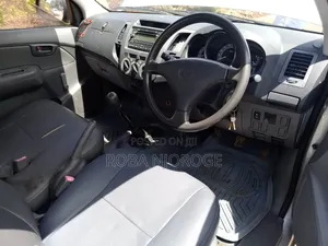 Toyota Hilux 2.5 D-4D SRX 2012 Silver
