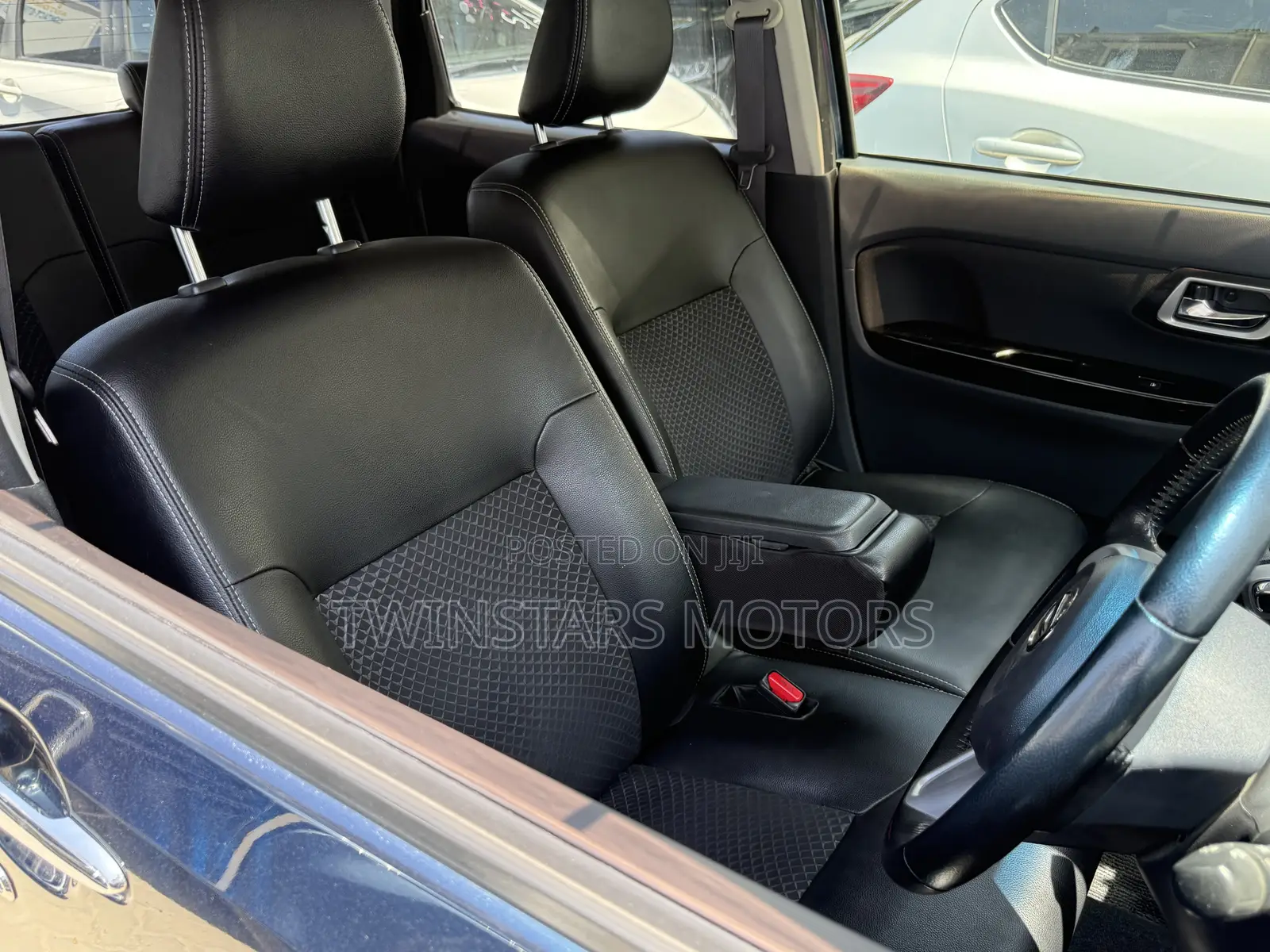 Daihatsu Move 2018 Blue