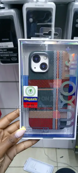 Mag Carbon Fibre Tribal Magsafe Case for iPhone 15 Stylish