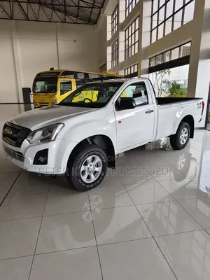 New Isuzu D-MAX 2025 White