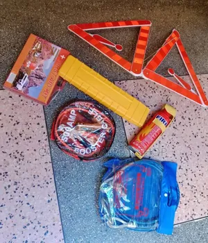 5in1 Car Safety Kit With Foldable Plastic Life Savers