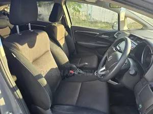 Honda Fit 2018 Silver