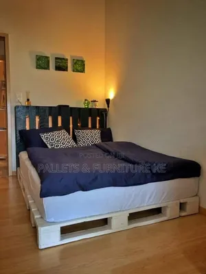 Linen Wood Pallet Bed