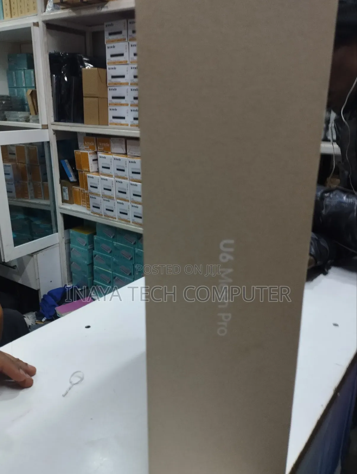 Ubiquiti U6 Mesh Pro Indoor/Outdoor Wifi 6 Access Point