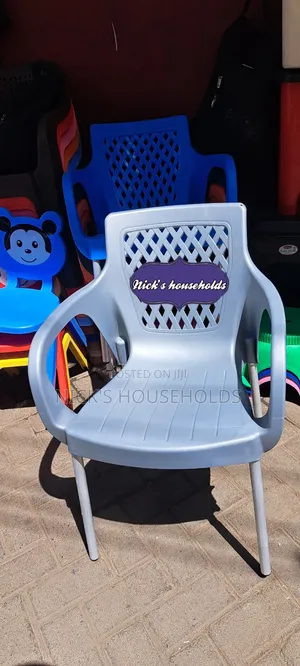 Limited Stock,Plastic Chairs With Metal Tubing Legs And Arms