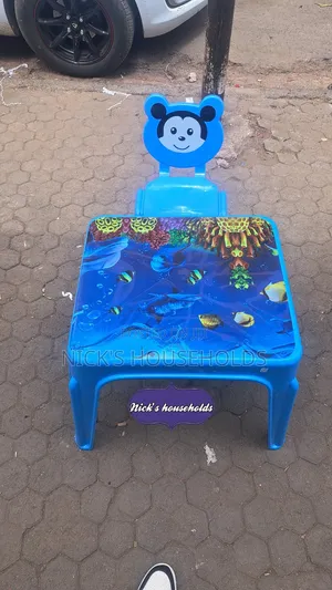 1 Plastic Chair With Plastic Table With Ocean Theme Set