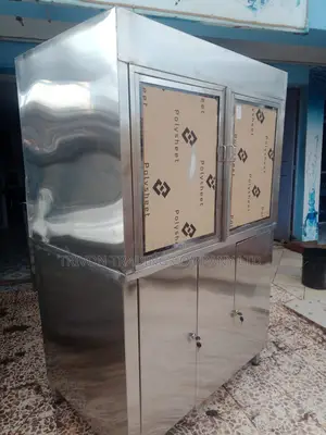 High-Quality Water Vending Machine – Cabinet Model