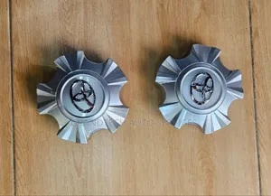 Toyota 100 Series Wheel Hub Caps * 