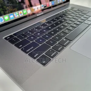 Laptop Apple MacBook Pro 2019 16GB Intel Core I9 SSD 1T