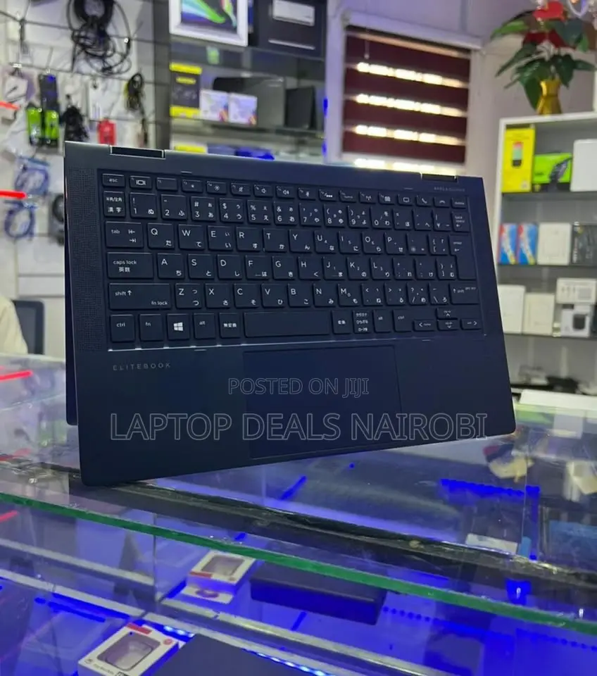 Laptop HP Dragonfly G1 8GB Intel Core I5 SSD 256GB