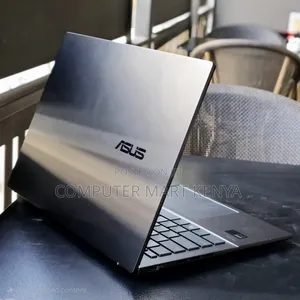 Laptop Asus Zenbook 14 UX434 16GB Intel Core Ultra 7 SSD 1T