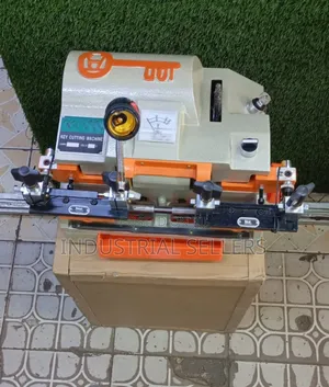 Brand New Key Cutting Machine Th- 100e