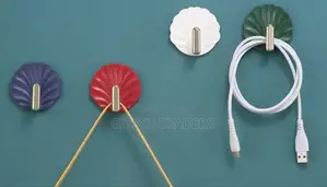 *4pcs Punch-Free Wall Hanging Hooks