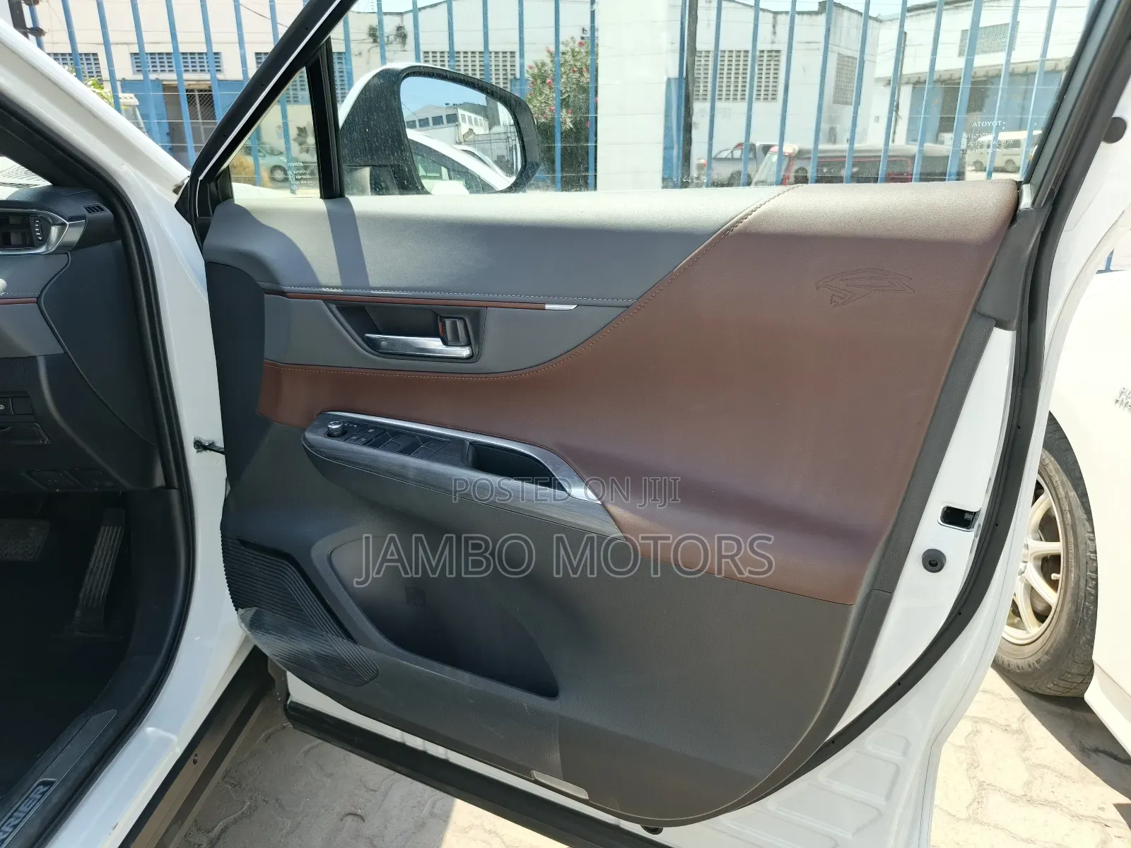 Toyota Harrier 2023 White