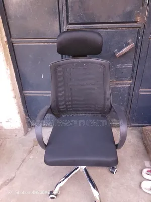 Comfy Black Headrest Chair