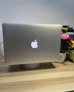 Laptop Apple MacBook Pro 2015 8GB Intel Core I5 SSD 256GB